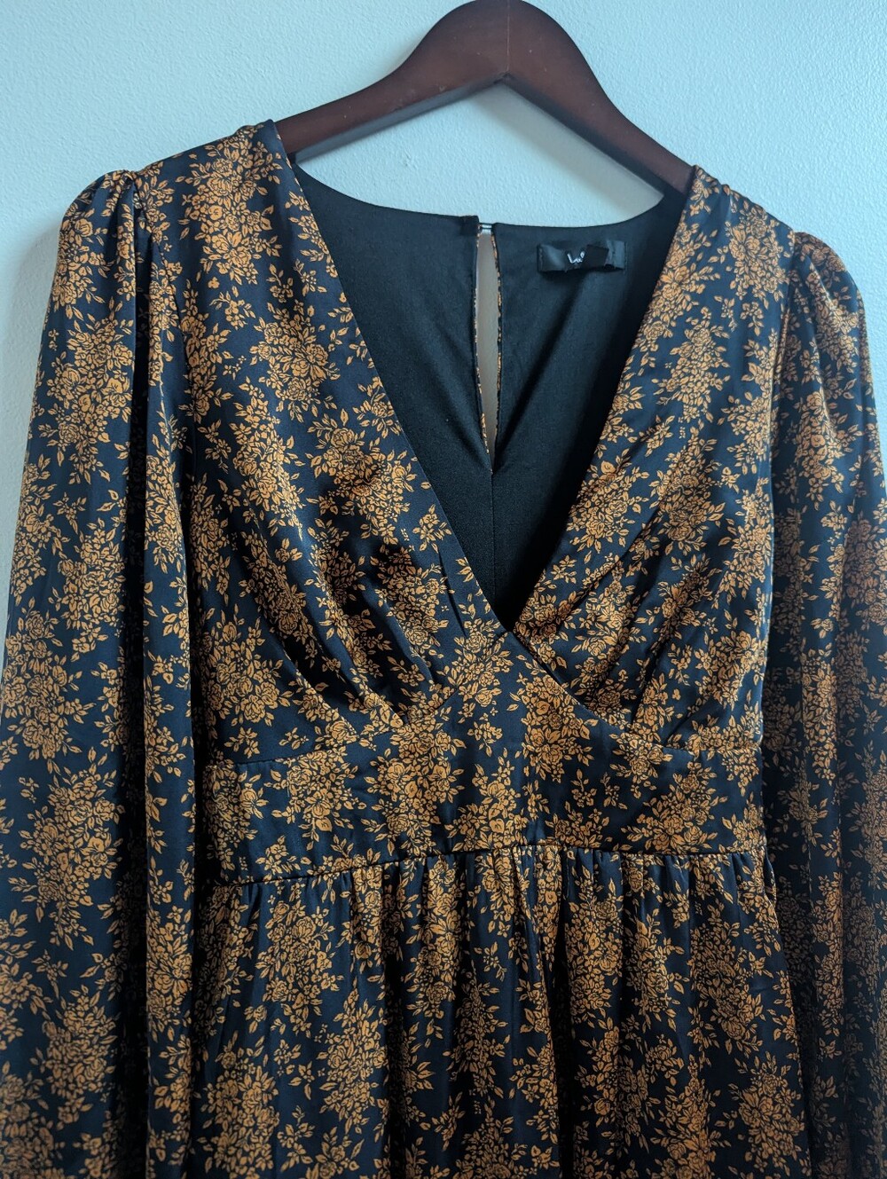 Lulus Dress Womens Medium Graceful Impression Black and Orange Floral Mid V-Neck - Picture 2 of 6